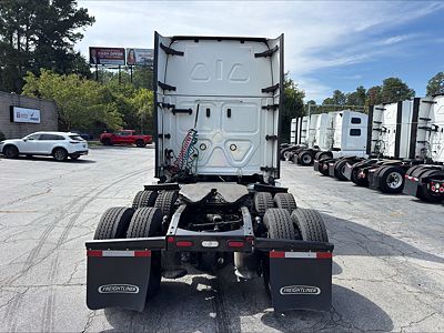 2022 Freightliner CASCADIA 126