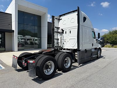 2024 Freightliner CASCADIA 126