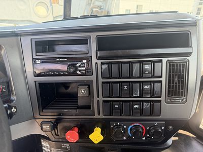 2020 Mack ANTHEM 64T
