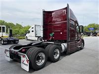 2025 Volvo VNL64T760