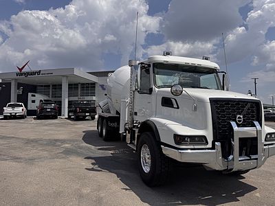 2026 Volvo VHD64B300