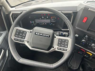 2026 Mack PIONEER 64T
