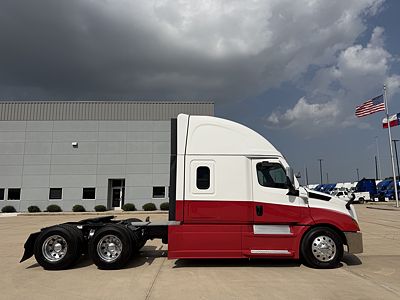 2023 Freightliner CASCADIA 126