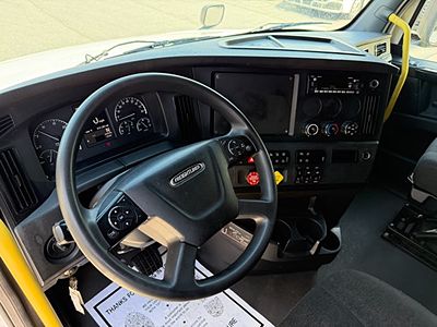 2024 Freightliner CASCADIA 126