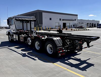2026 Volvo VHD64B300