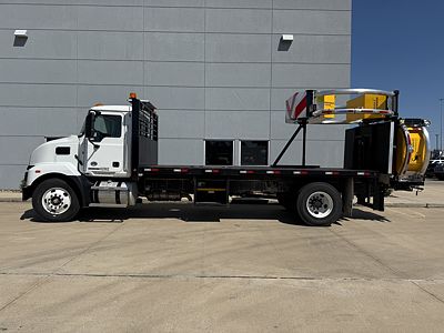 2024 Mack MD642