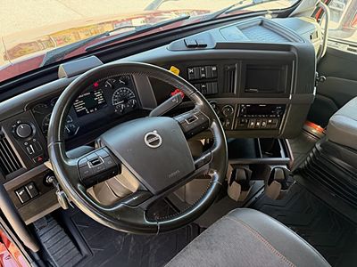 2024 Volvo VNL64T860