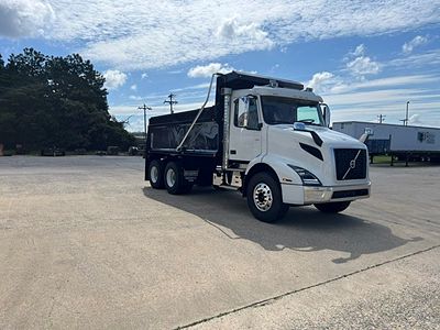2026 Volvo VNR64300