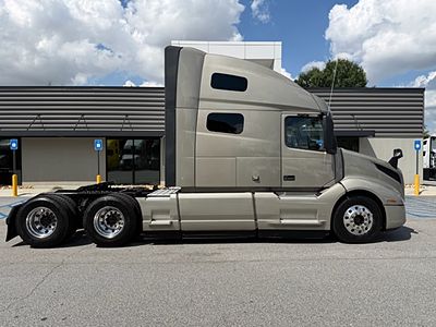 2023 Volvo VNL64T760