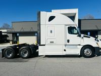 2020 Freightliner CASCADIA 126