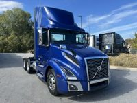 2025 Volvo VNL64T300