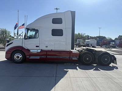 2024 Volvo VNL64T860