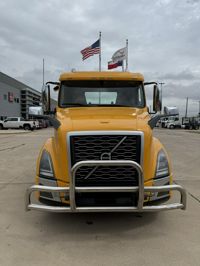 2021 Volvo VNL62T300