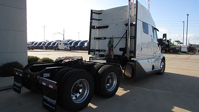 2027 Volvo VNL64T840