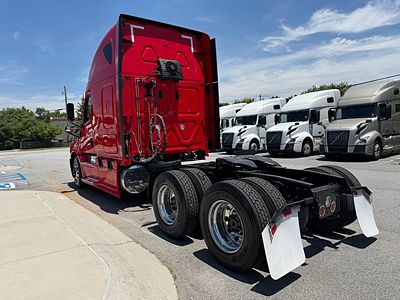 2023 Freightliner CASCADIA 126