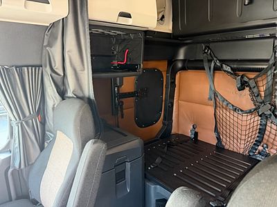 2022 Freightliner CASCADIA 126