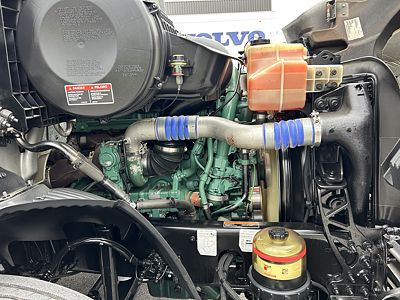 2020 Volvo VNR64T300