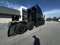 2023 Freightliner CASCADIA 126