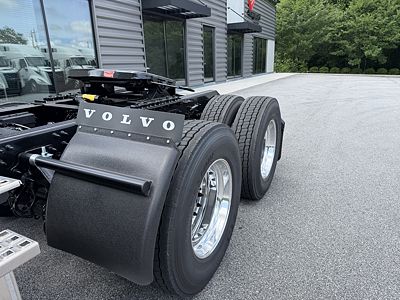 2027 Volvo VNL64T300