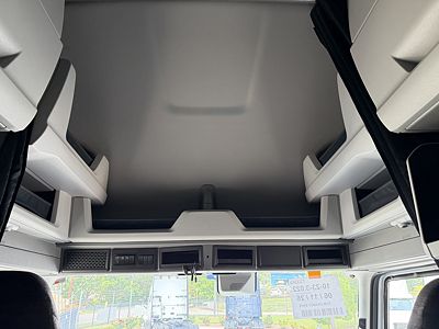 2027 Volvo VNL64T860