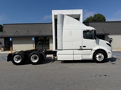 2020 Volvo VNR64T640