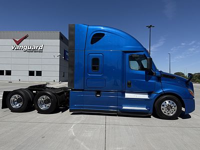 2022 Freightliner CASCADIA 126