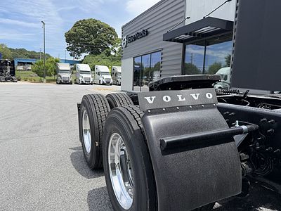 2027 Volvo VNL64T860