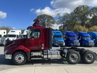 2025 Volvo VNL64T300