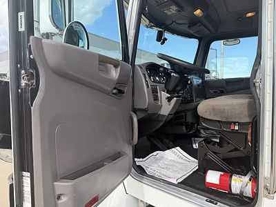 2020 Peterbilt 337