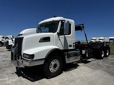 2026 Volvo VHD64B300