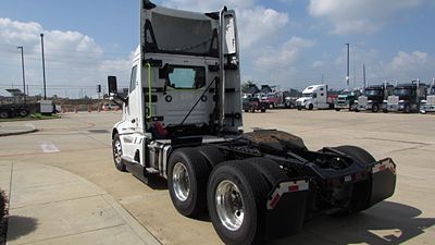 2027 Volvo VNL64T300