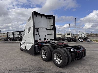 2026 Volvo VNL64T860