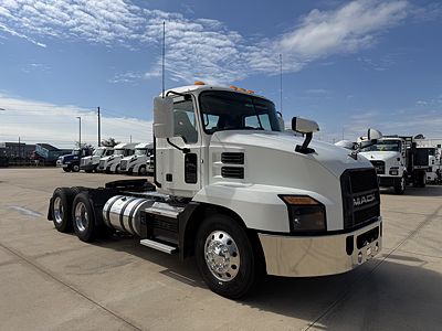 2020 Mack ANTHEM 64T