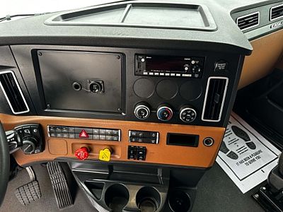2024 Freightliner CASCADIA 126