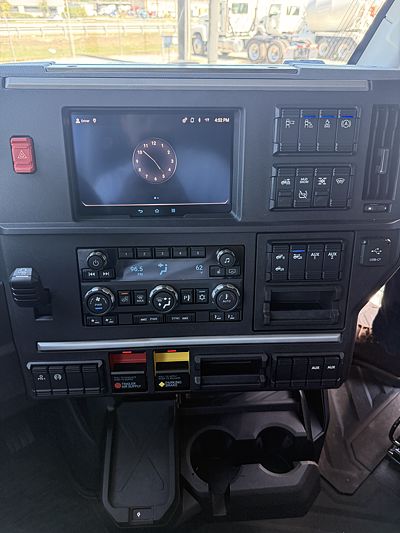 2026 Mack PIONEER 64T