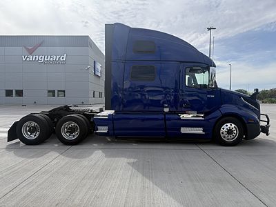 2024 Volvo VNL64T860