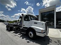 2019 Volvo VHD64B300