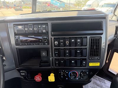2022 Mack ANTHEM 64T