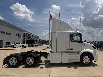 2019 Volvo VNR64T400