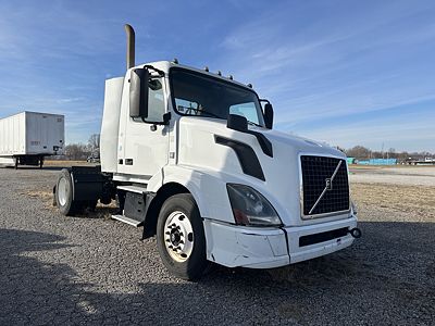 2018 Volvo VNM200