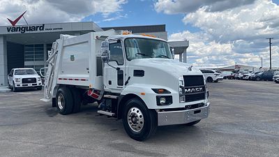2024 Mack MD642
