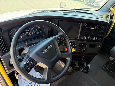 2024 Freightliner CASCADIA 126