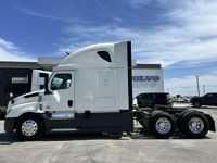 2020 Freightliner CASCADIA 126