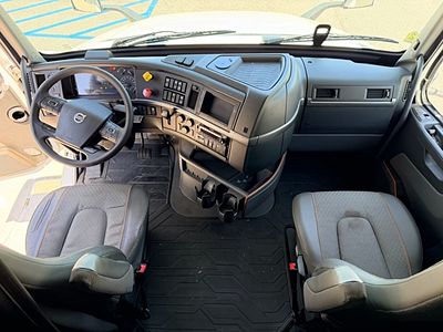 2023 Volvo VNL760