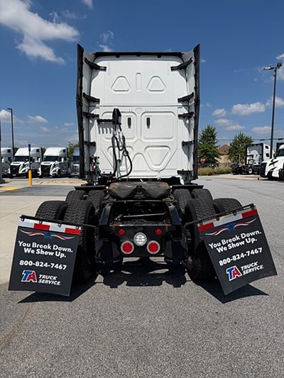 2024 Freightliner CASCADIA 126