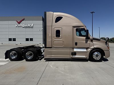 2022 Freightliner CASCADIA 126