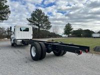 2025 Hino L6