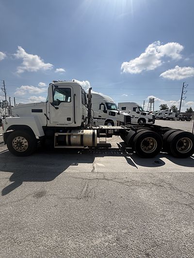 2020 Mack Pinnacle