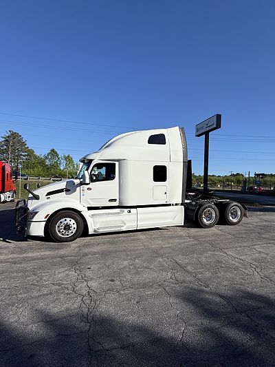 2023 Peterbilt 579