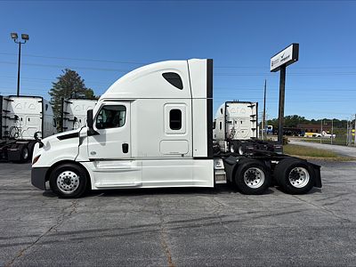 2022 Freightliner CASCADIA 126